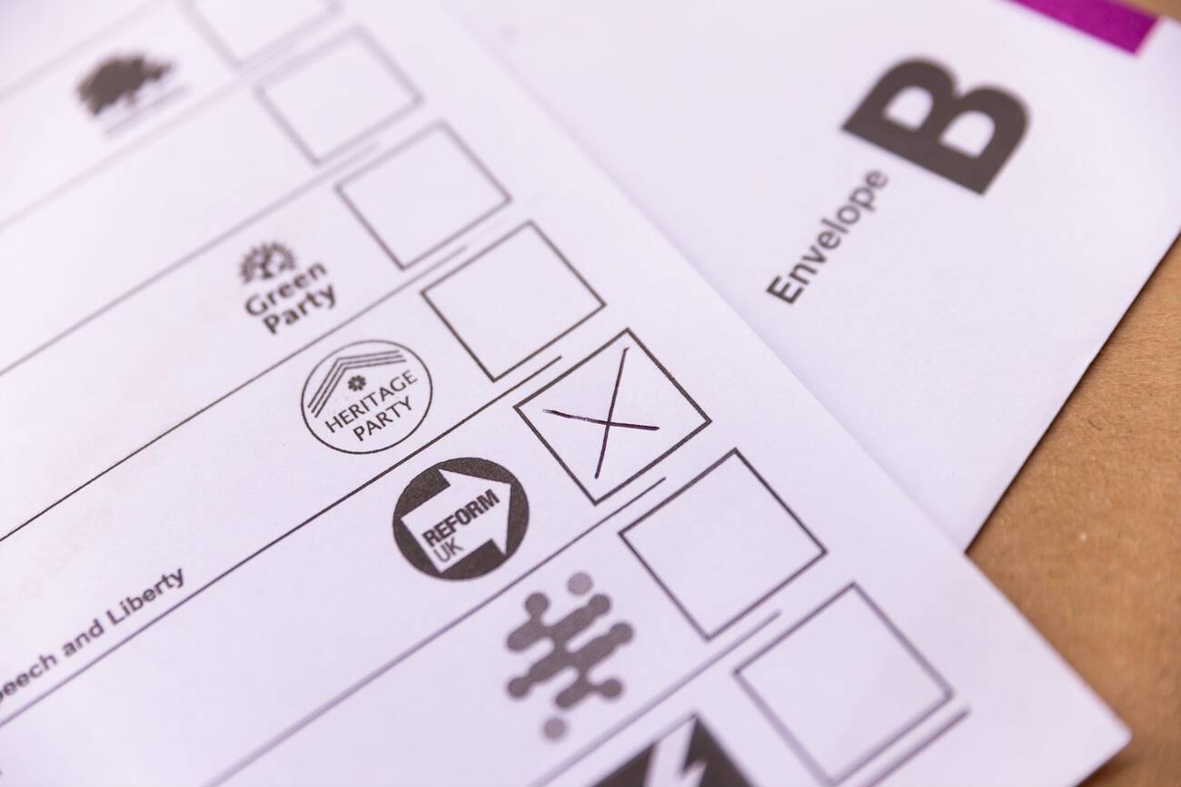 Polls in the UK indicate a collapse of the two-party system