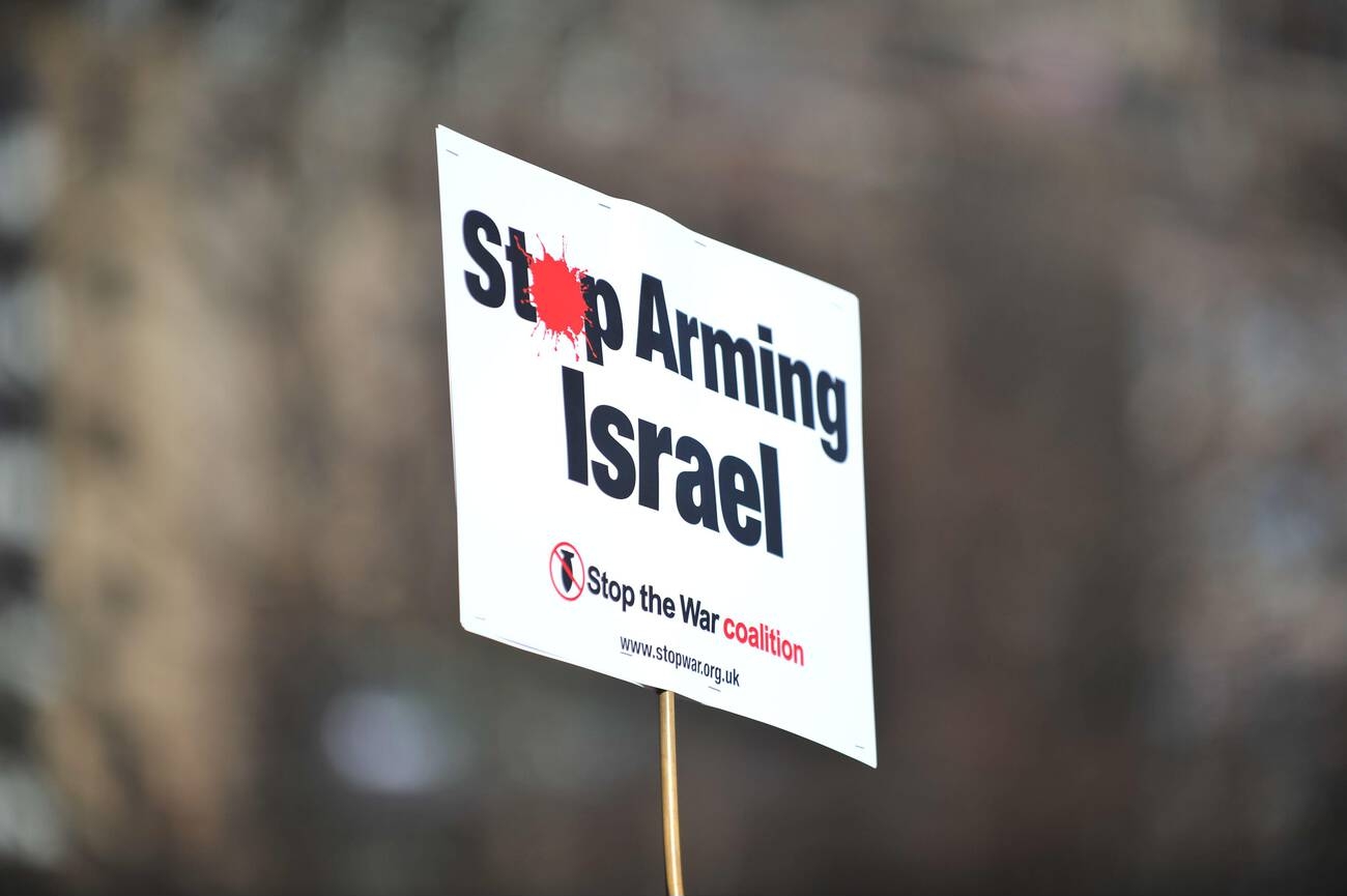 The organizers called on the government to reduce UK involvement in Iran conflict and to implement diplomatic measures.